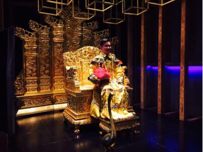 梦回唐朝~感受穿越的爱！哔咔漫画贴金，让你梦想成真！